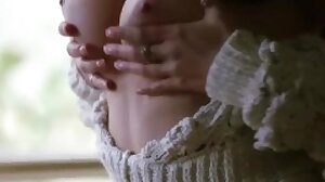 BABES - Solo teen Amber Sym masturbates