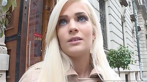 Hot Candee Licious gets a free massage