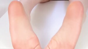 Toe curling ts shows off her wrinkled feet