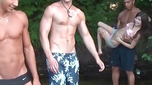 Fisting for cutie who loves the action