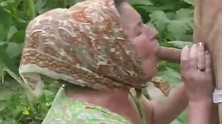 Granny anal outdoor fucking