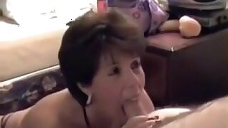 Cougar sucks off juvenile chap during the time that hubby discharges episode,